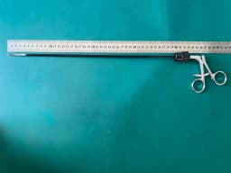 Затискач Jarit 625-143 Babcock лопатковий Roto-Lok, зубчастий, ізольований, 5mm, 15-1/2″