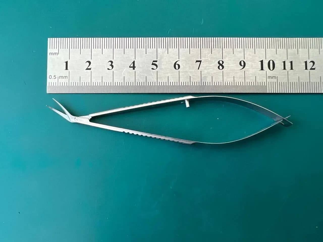 Rumex 11-024 Castroviejo Corneal Section Scissors Right