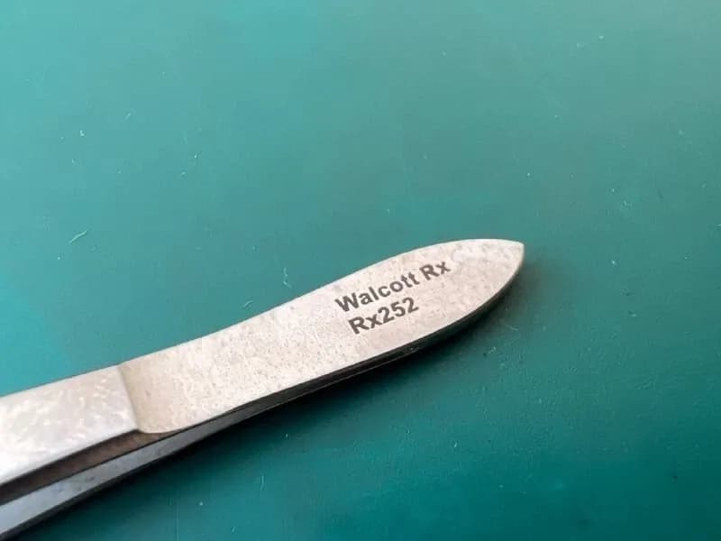 Walcott Rx252 McPherson Tying Forceps With 4mm Smooth Tying Platform