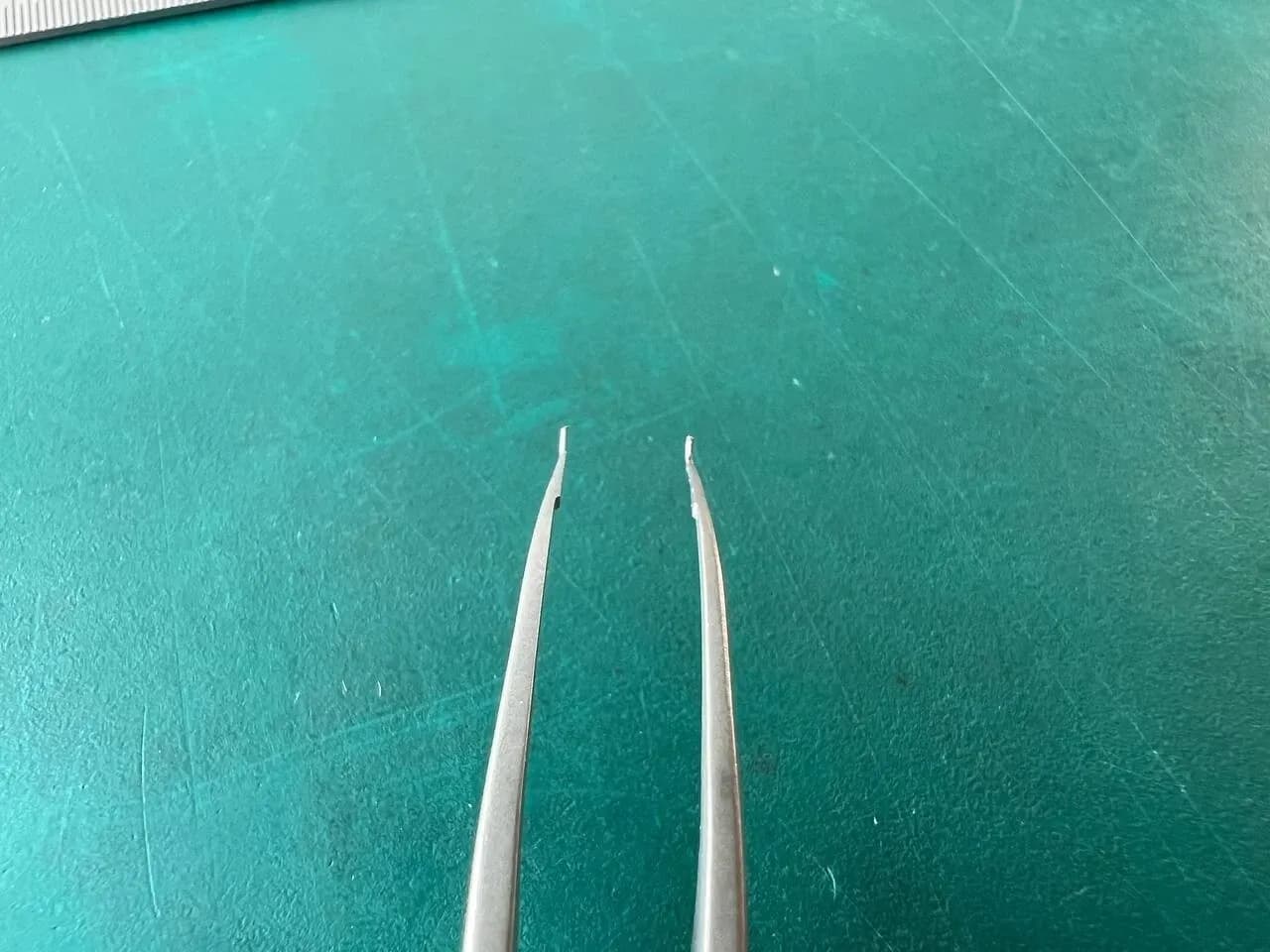 Пінцет рогівковий Colibri Walcott Rx230