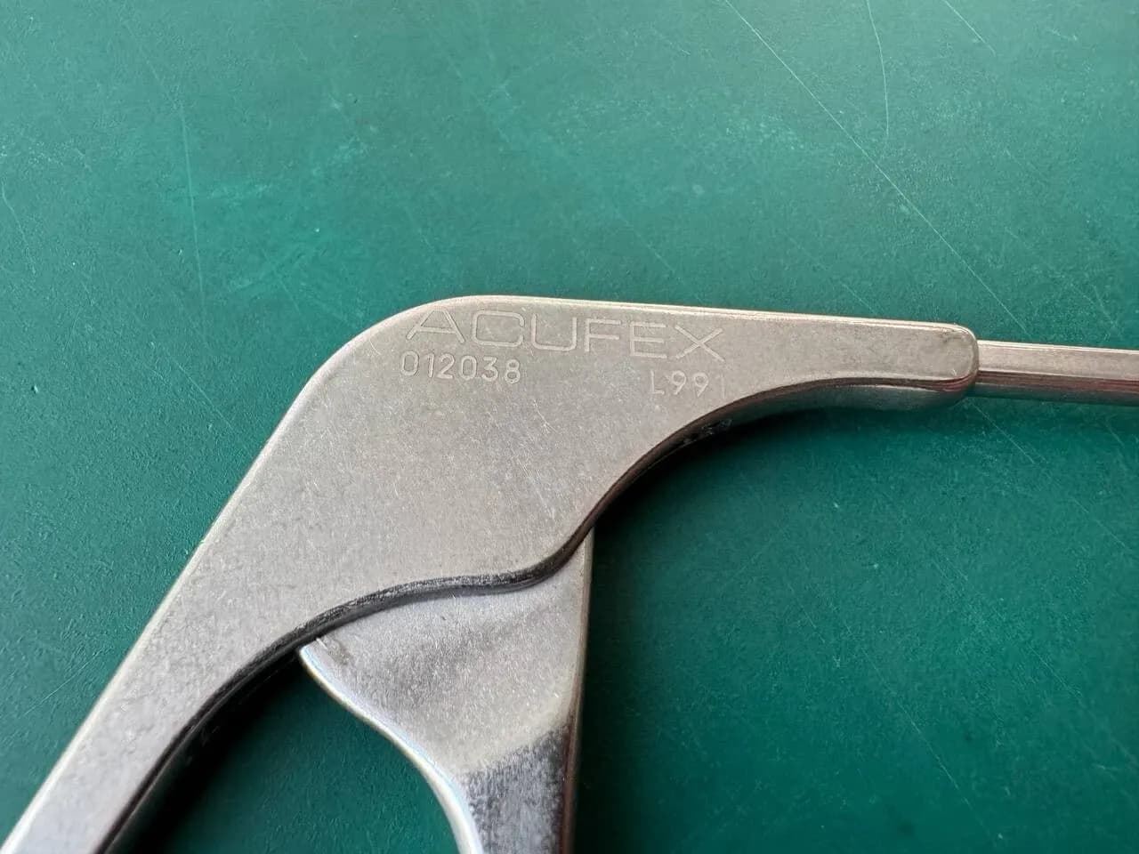 Acufex 012038, Scissor Punch Upcurved Left Surgical Orthopedic