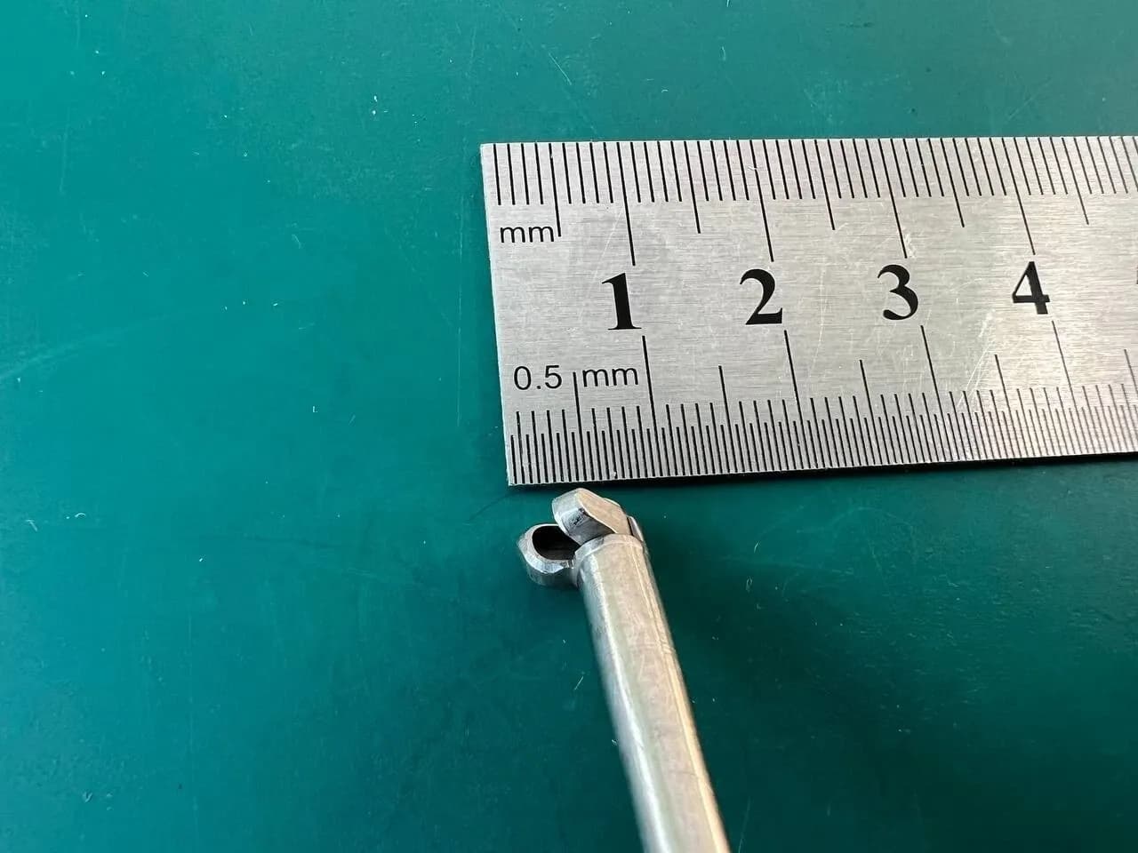 Dyonics 3196 Arthroscopic Suction Punch 90 degrees left 4.5mm