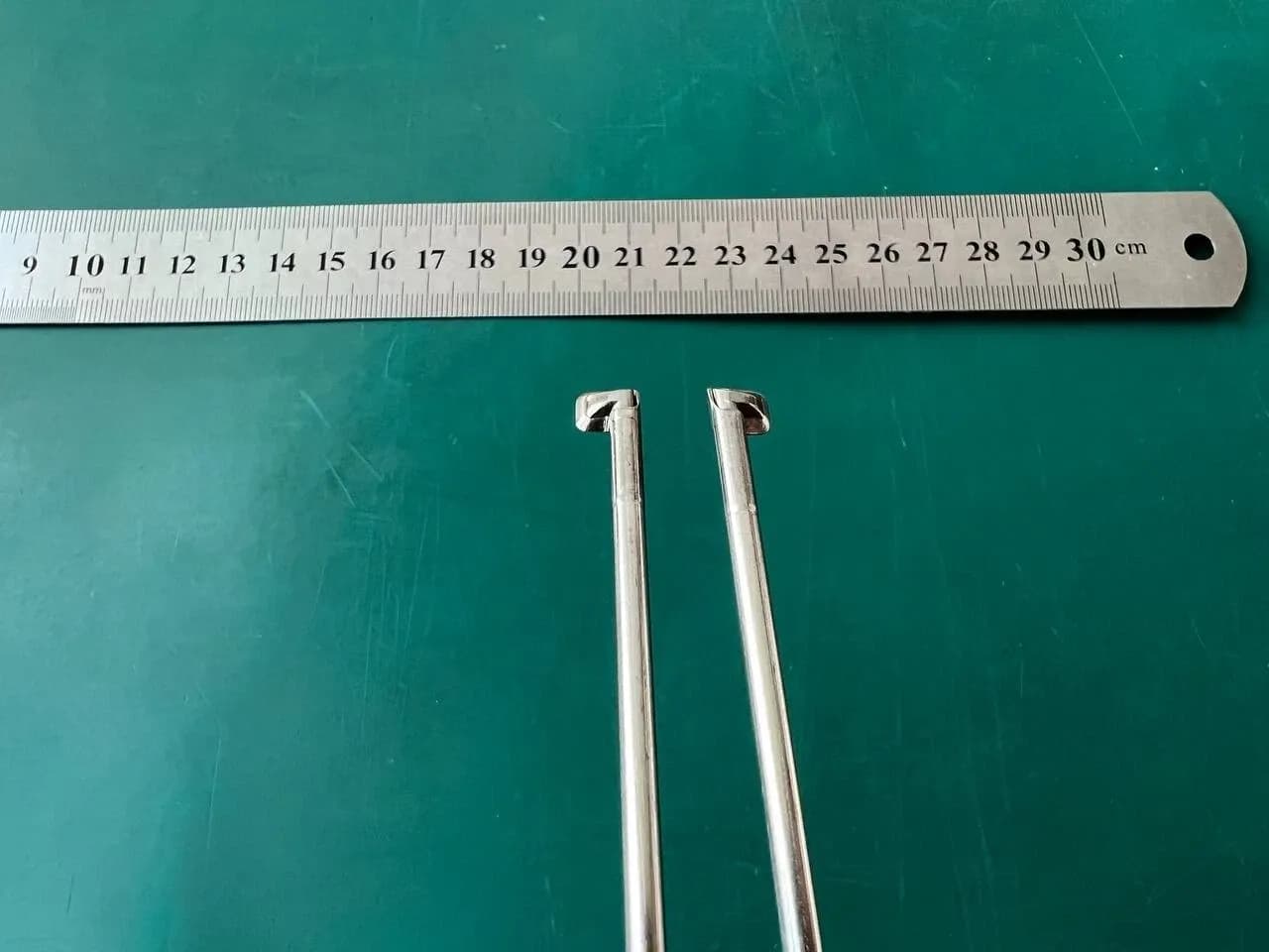 Комплект із 2 висікачів Dyonics Proline 3.0mm Sidebiter, лівий 7204733 та правий 7204732