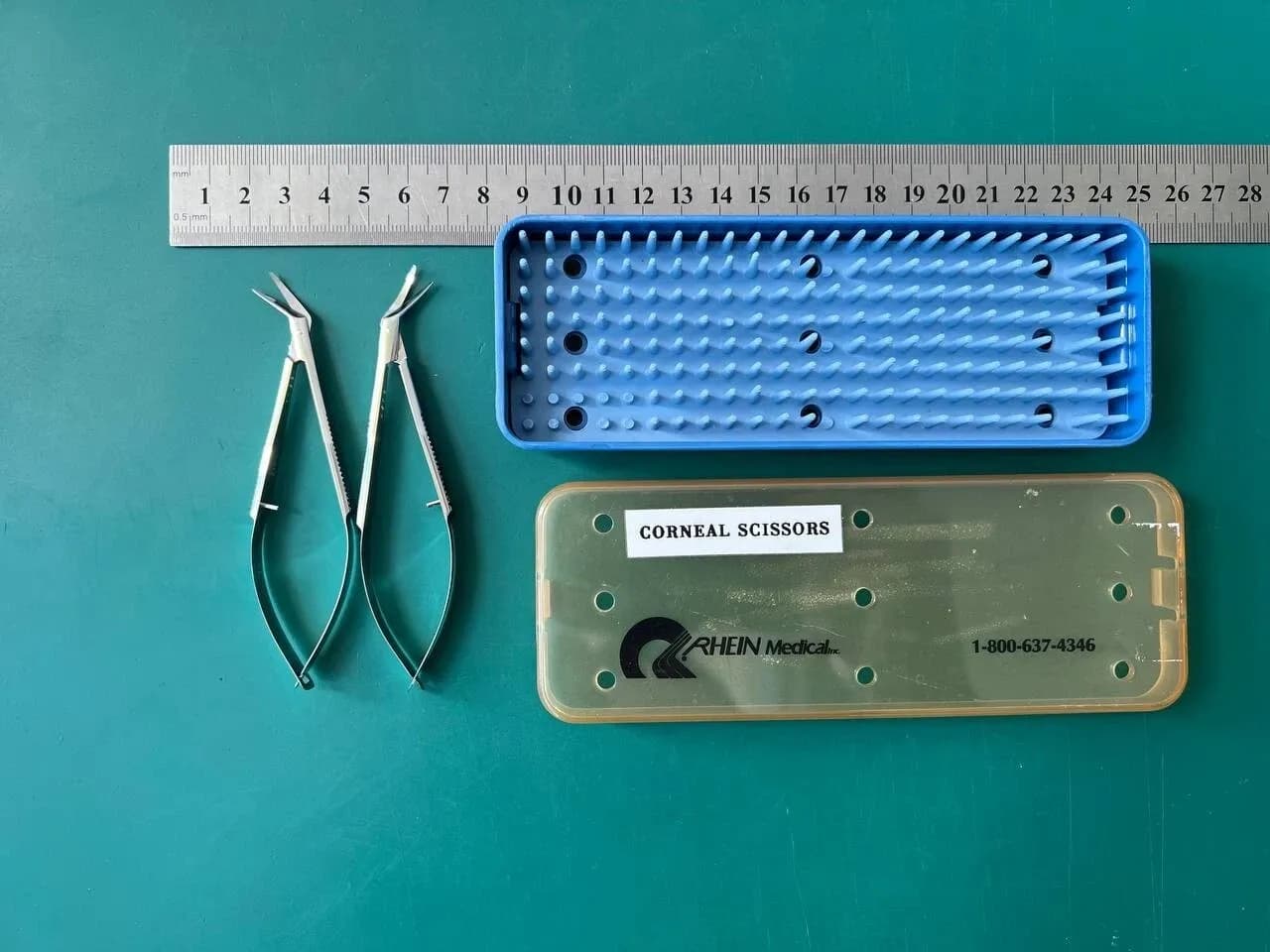 Set of 2 Corneal Scissors Storz E3300, E3301 with case