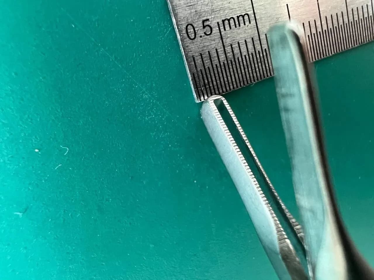 Затискач турбінатний Miltex 20-630 STRUYKEN, стрижень 4-1/2″ (11.4 cm), захват 1 x 15 mm