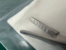 MILTEX 40-234 PLATYPUS Nail Pulling Forceps (140mm), Standard Jaws, 6.5mm wide