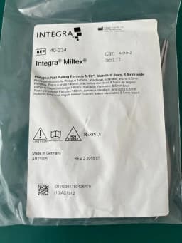MILTEX 40-234 PLATYPUS Nail Pulling Forceps (140mm), Standard Jaws, 6.5mm wide