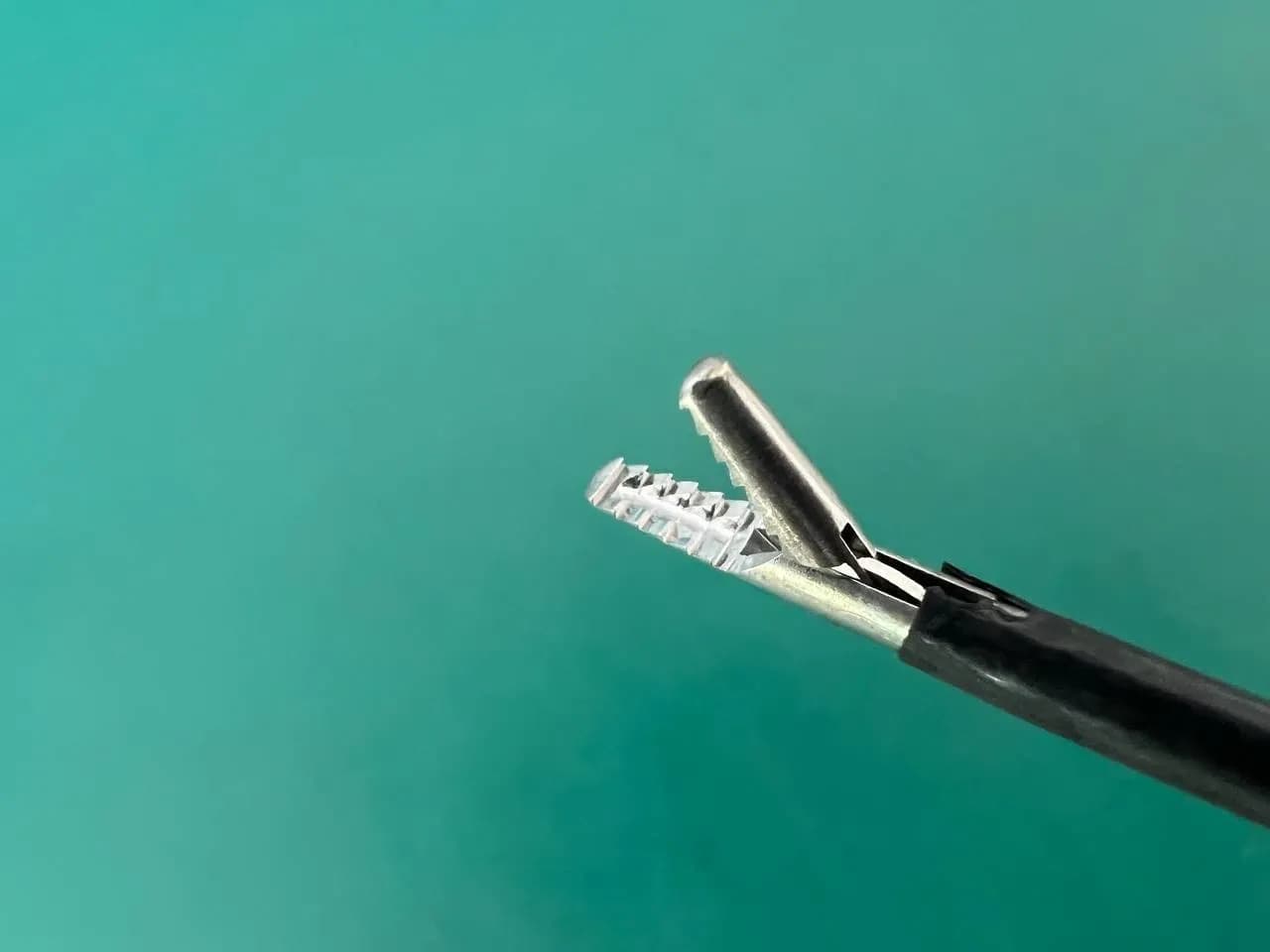 Snowden&Pencer 88-5015 Daniel EndoForehead Grasping Forceps, CVD Left