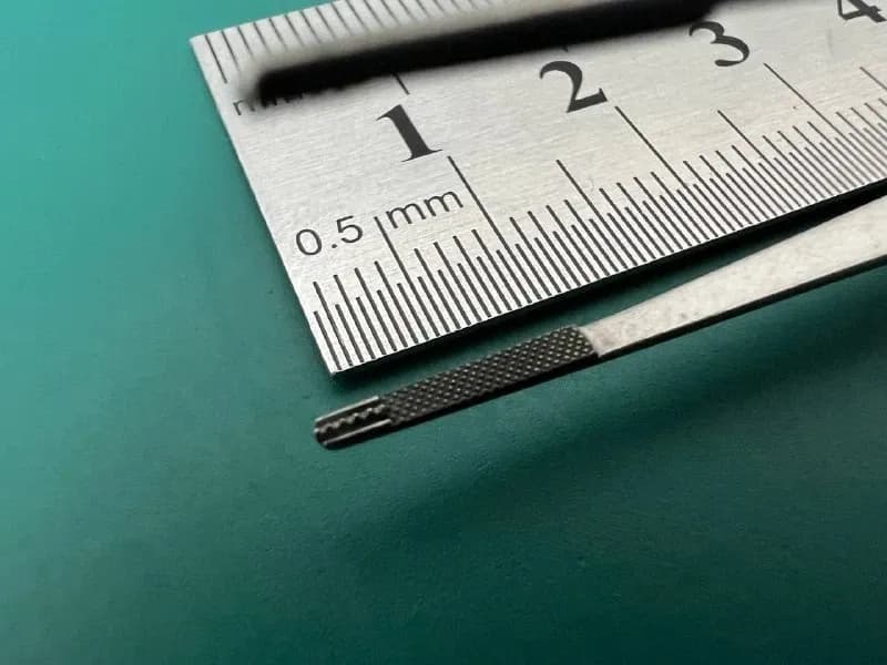 Scanlan 4004-268 Needle Pulling Tissue Forceps 1 mm Straight Fine Carbon-Inlay