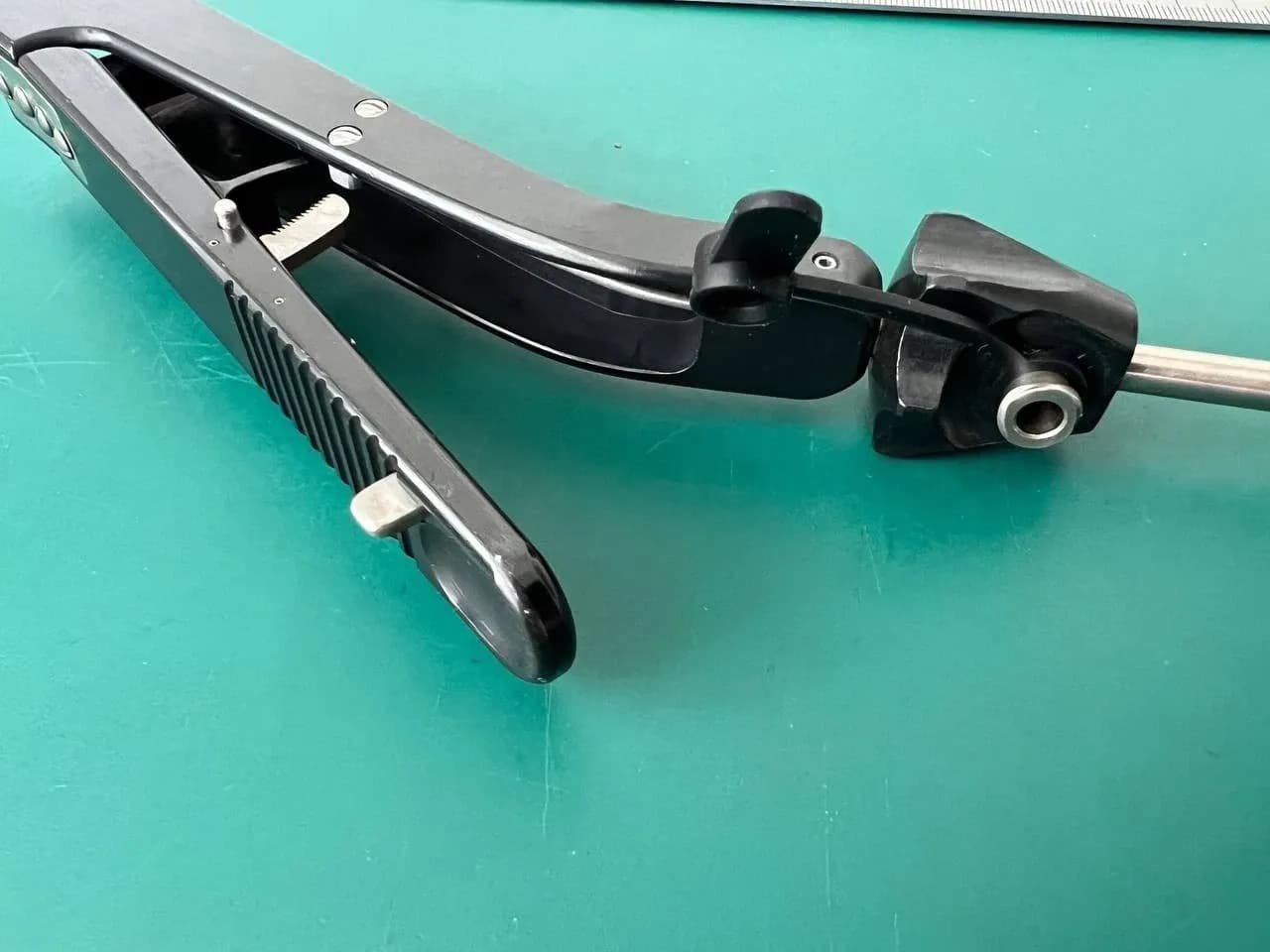 Snowden-Pencer 90-8008 Laparoscopic Needle Holder, CVD Left, TC, 5mm X 32cm