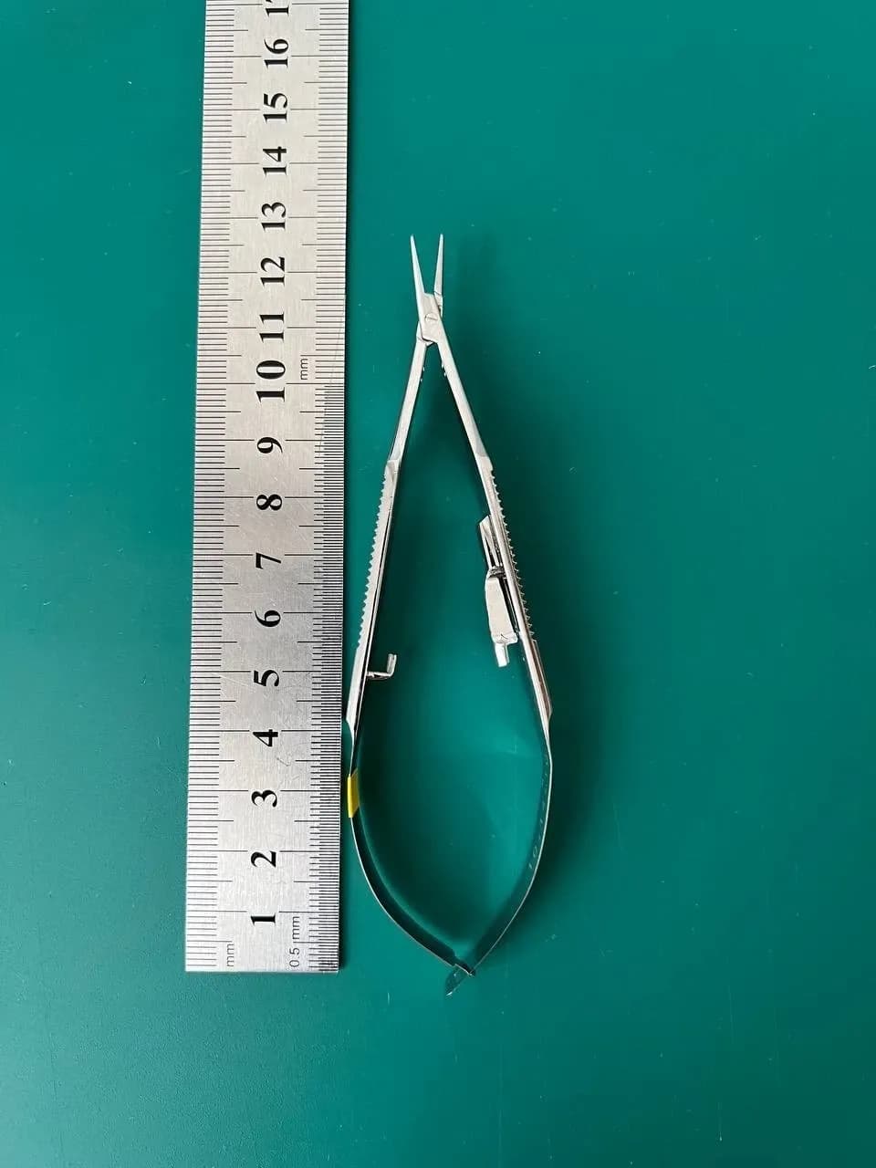 Accutome Castroviejo Needle Holder Straight, 9mm fine jaws 139mm