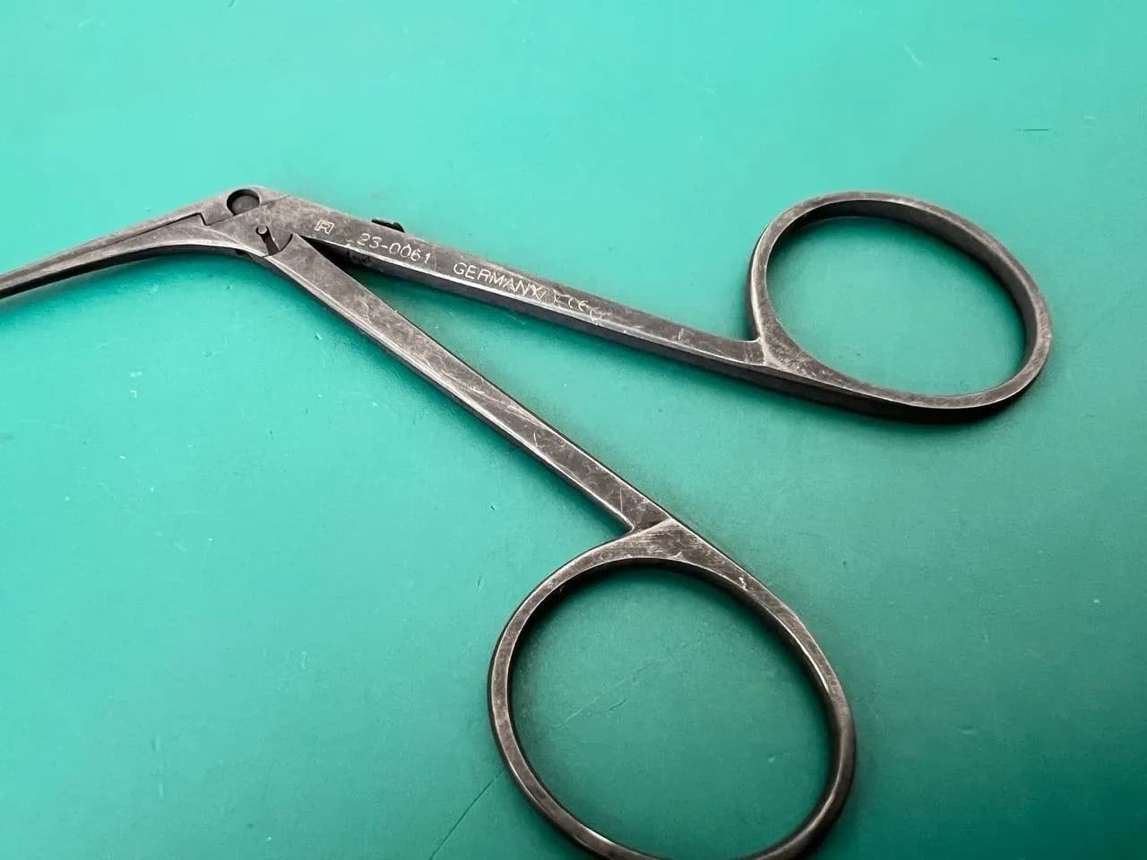 Richards 23-0061 delicate ear scissors, Otolaryngology