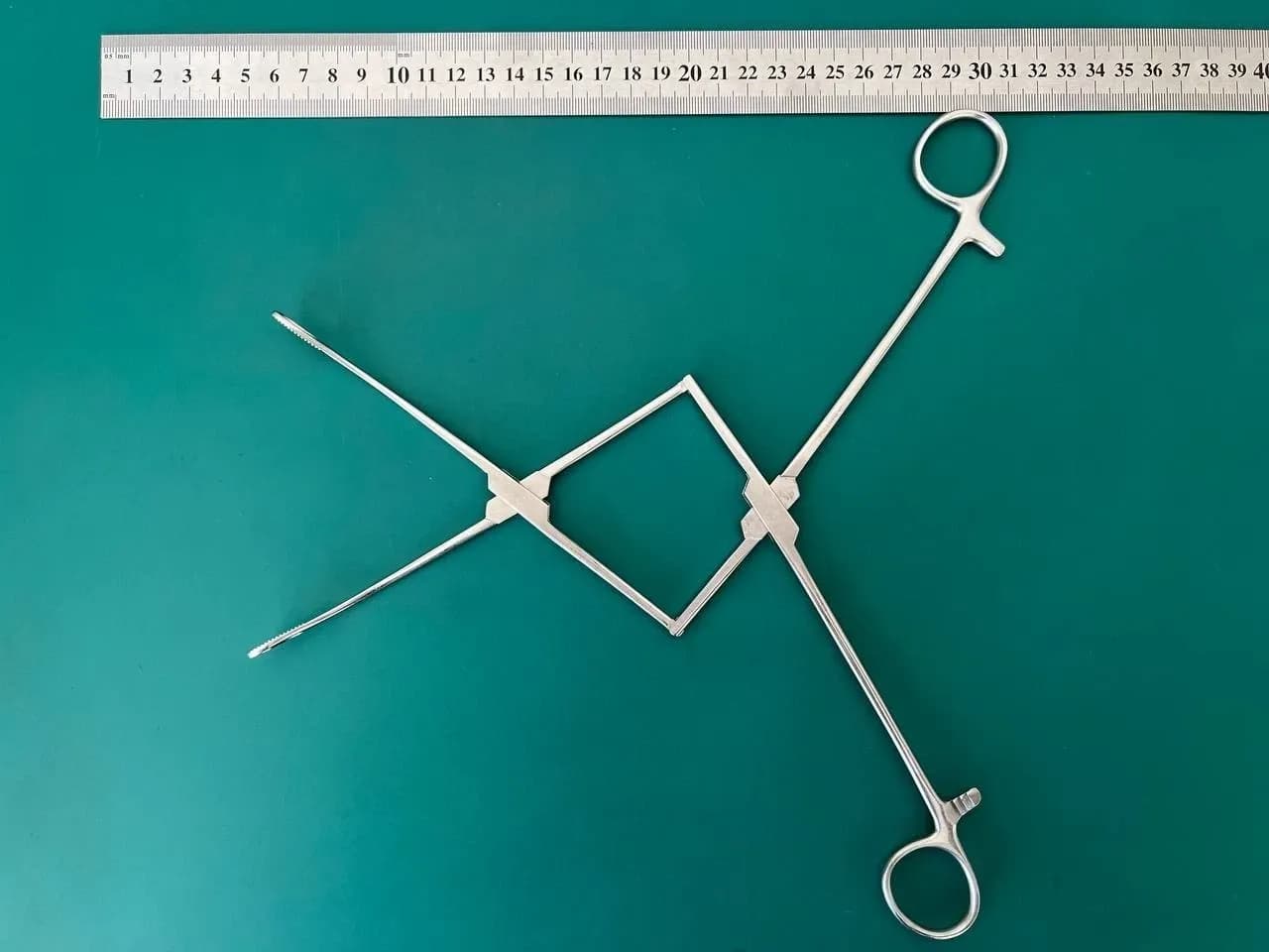Пінцет тунельний Pilling 35-5493 Hallman, вигнутий, зубчастий, 14 5/8"