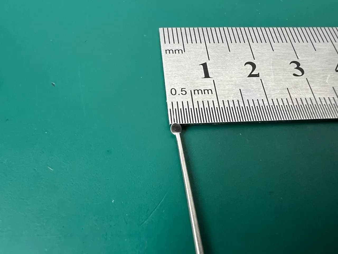 Aesculap OG110R Round Cutting Knife 2.0 mm 159 mm 45 degrees