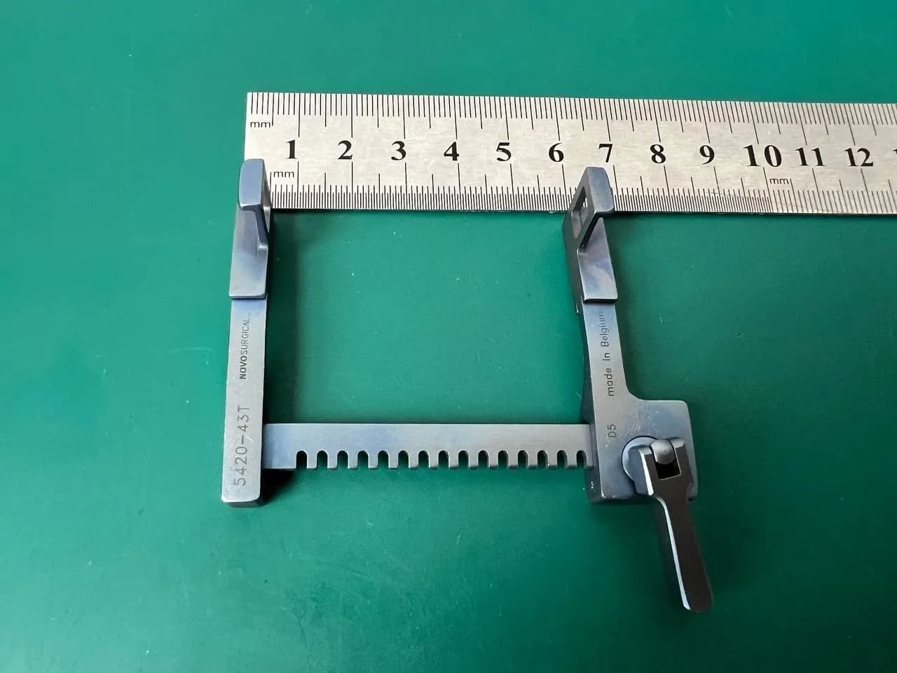 Novosurgical 5420-43T Pediatric Sternal Retractor, Titanium
