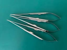 Snowden&Pencer 5494 CASTROVIEJO Delicate Needle Holder, micro diamond jaw