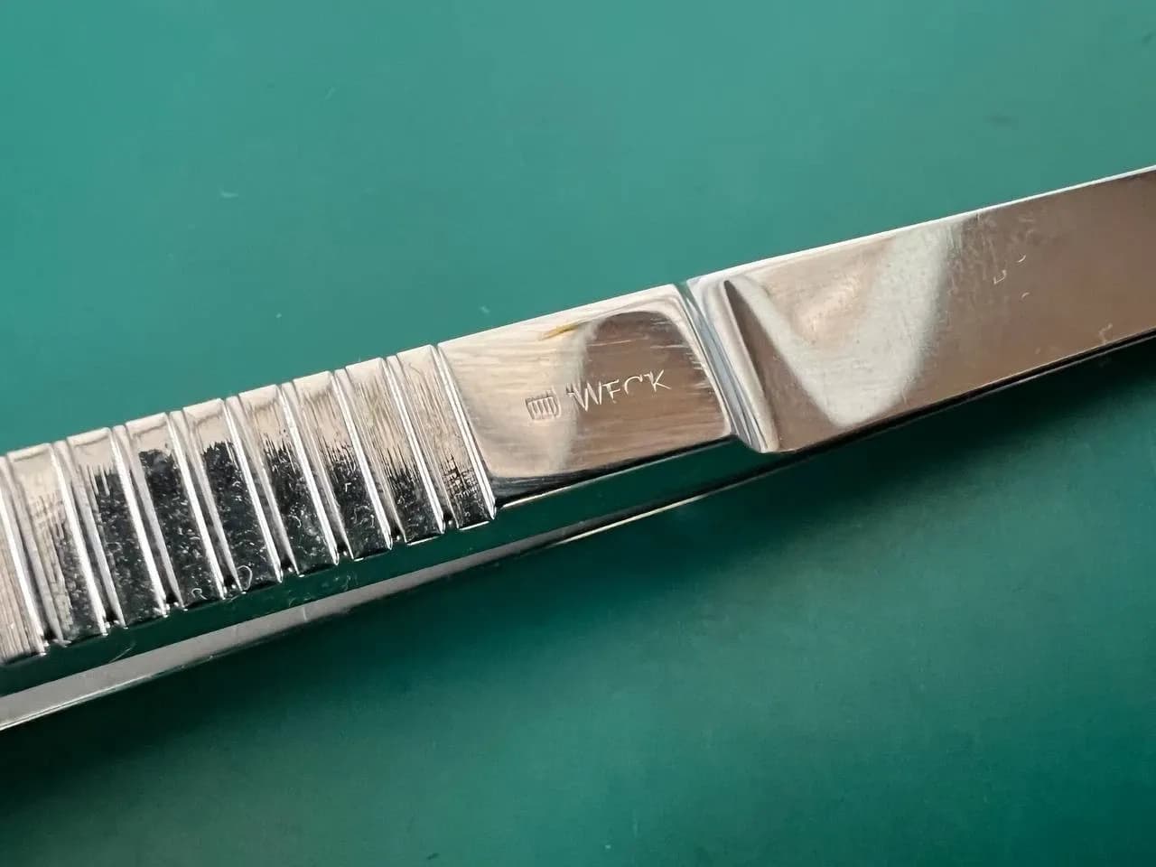 Пінцет анатомічний Weck Neurofeel 395120, гострий, 8 1/2″