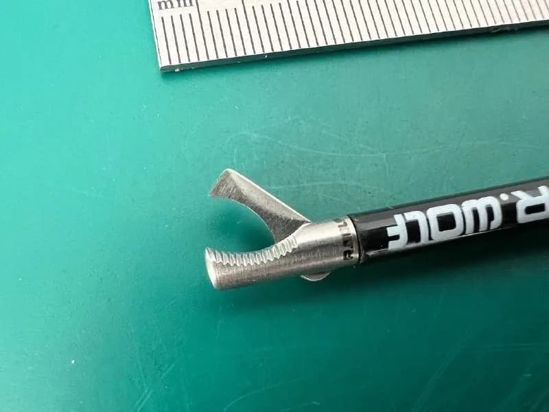Лапароскопічні гачкоподібні ножиці R.Wolf 8393.081 Eragon, зазубрені, односторонньої дії, 5 мм