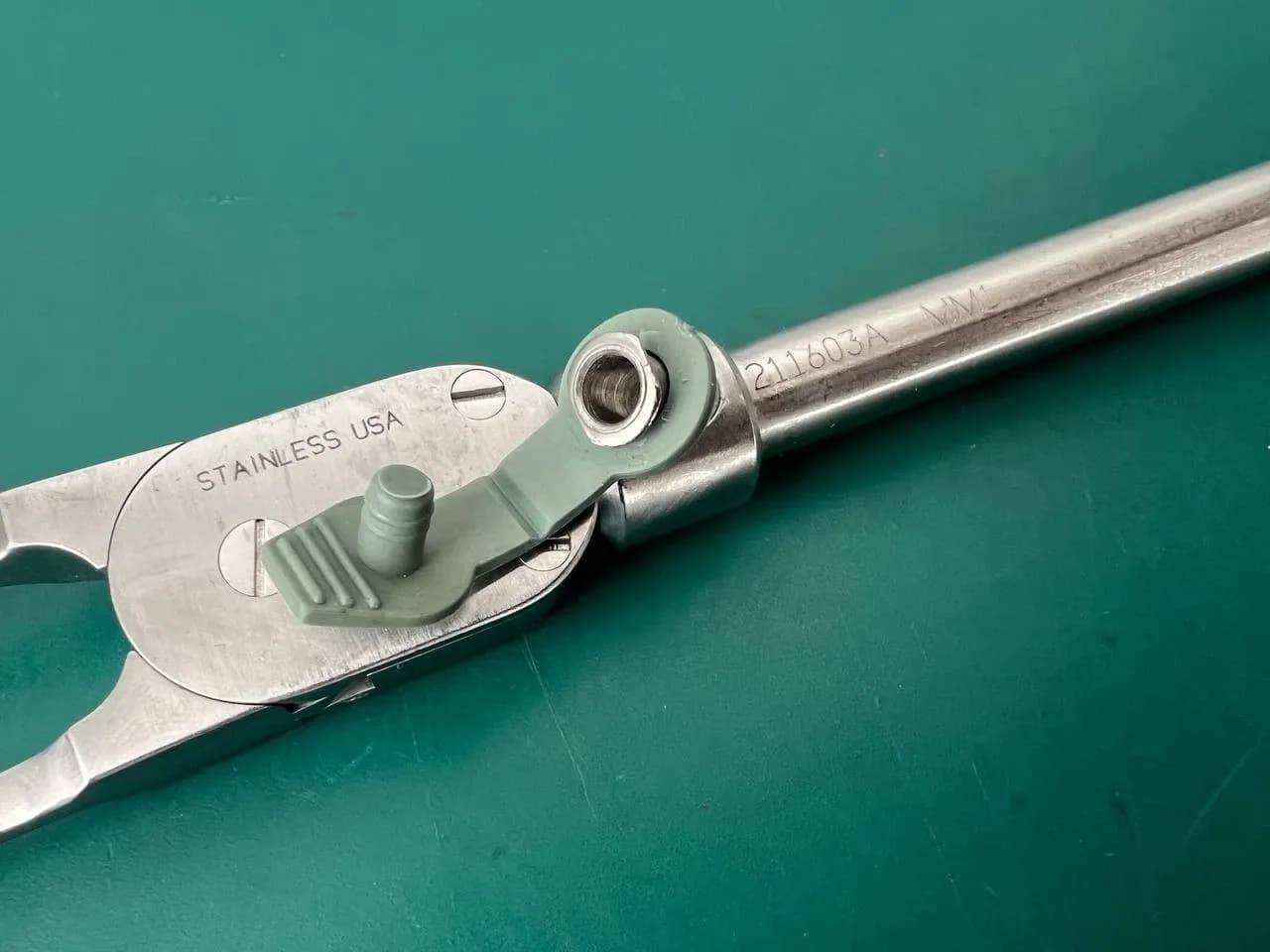 Pilling Weck 211603A Landreneau Debakey Grasping Forceps 7mm Tip 10mm Shaft