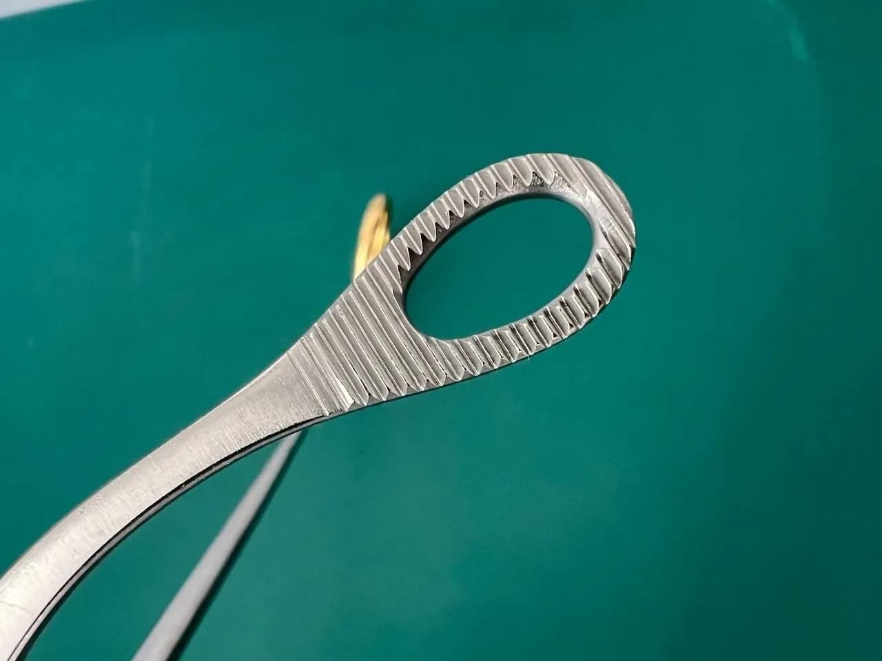 Pilling 84-1031 Kaiser Ring Forceps Curved Jaw 3-3/8"