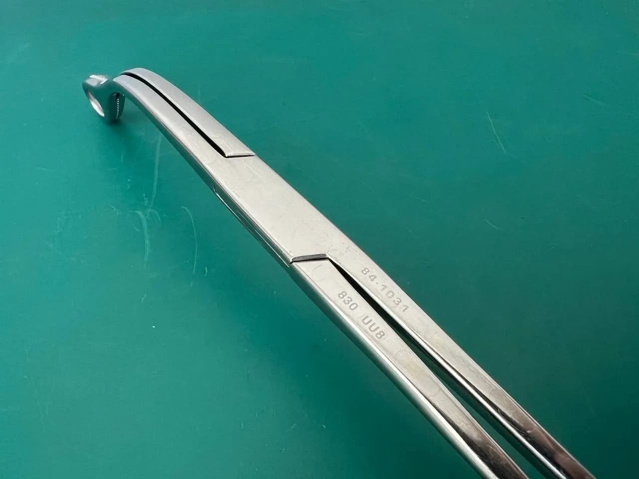 Pilling 84-1031 Kaiser Ring Forceps Curved Jaw 3-3/8"