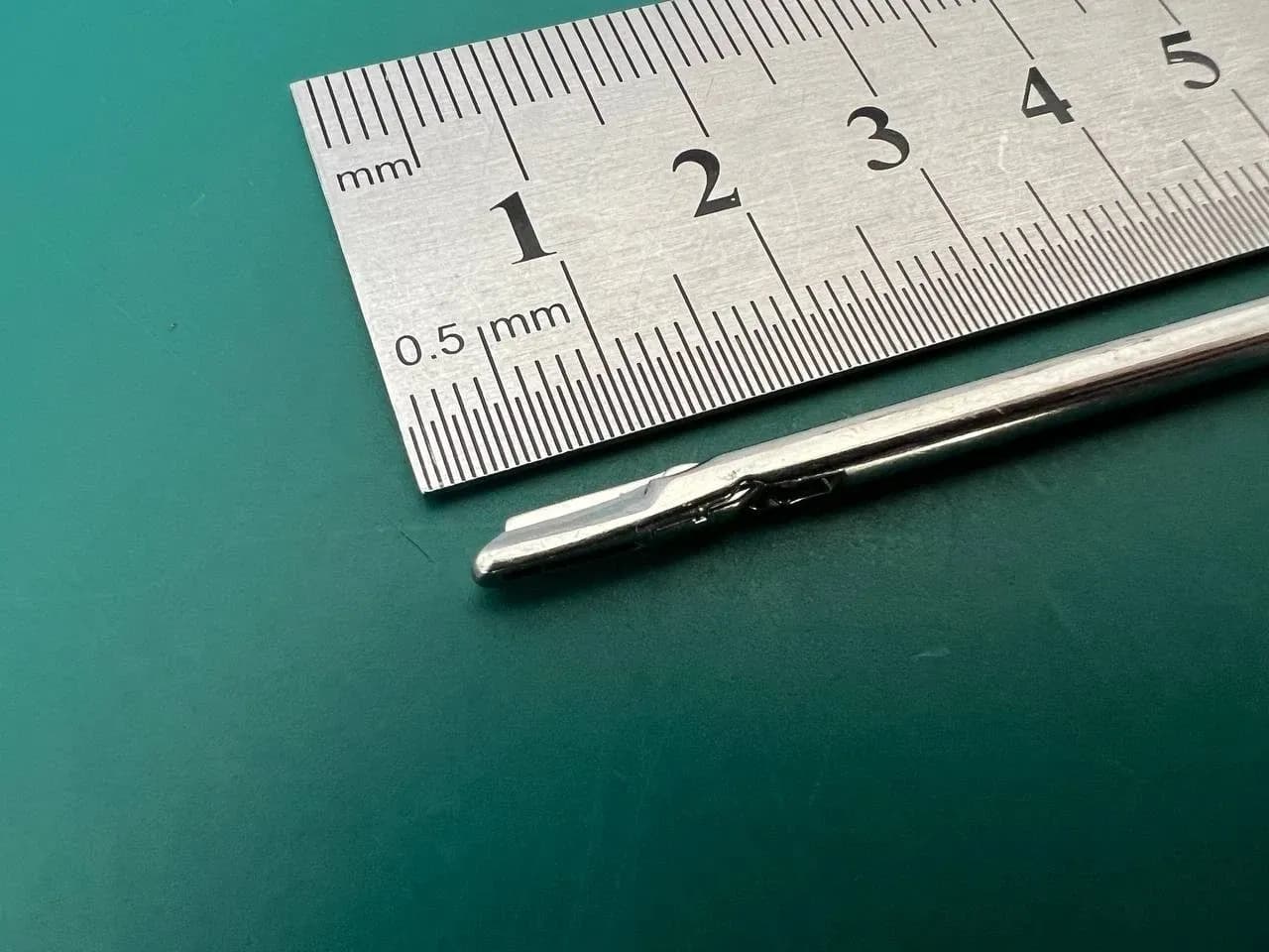 Артроскопічні ножиці-висікач Acufex 012036, прямі, 4 мм × 125 мм