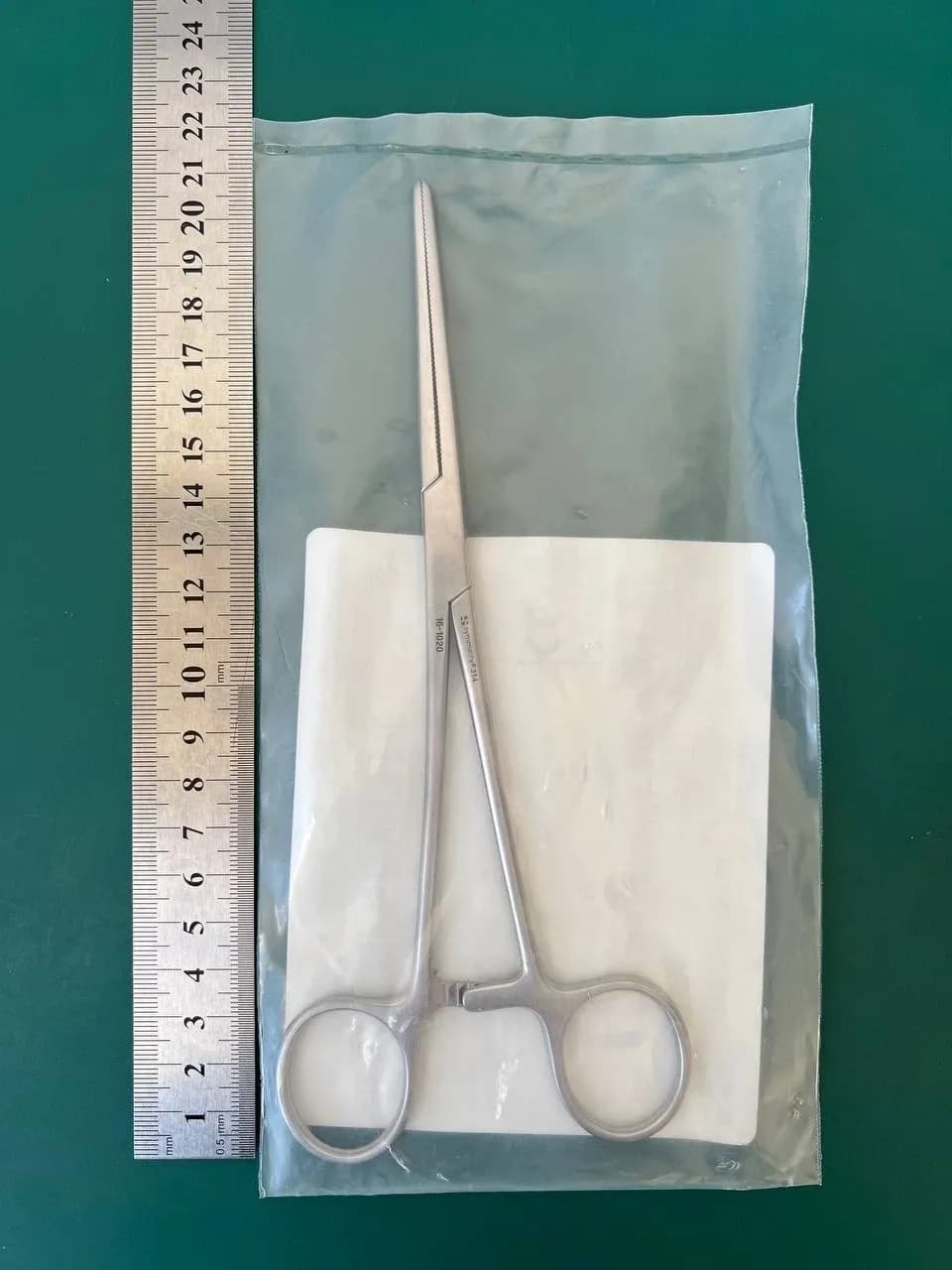 Symmetry 16-1020 Surgical Rochester-Pean Hemostatic Forceps, Straight, 8" NEW