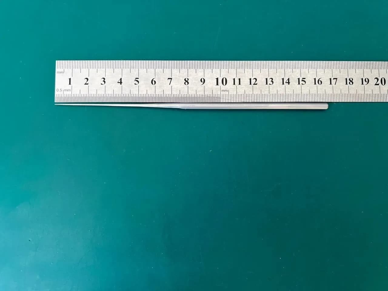 V.Mueller AU15150 House 0.3mm 90 Degree Oval Window Hook 16.5cm