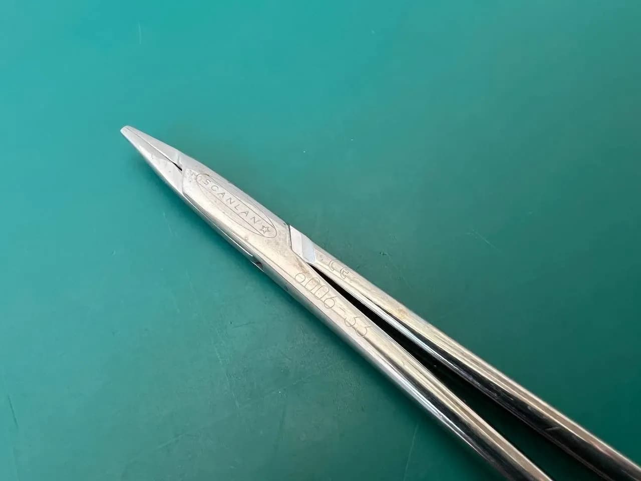 Scanlan 6006-33 Ryder-Style Needle Holder DIAMOND DUST jaws 18.5 cm