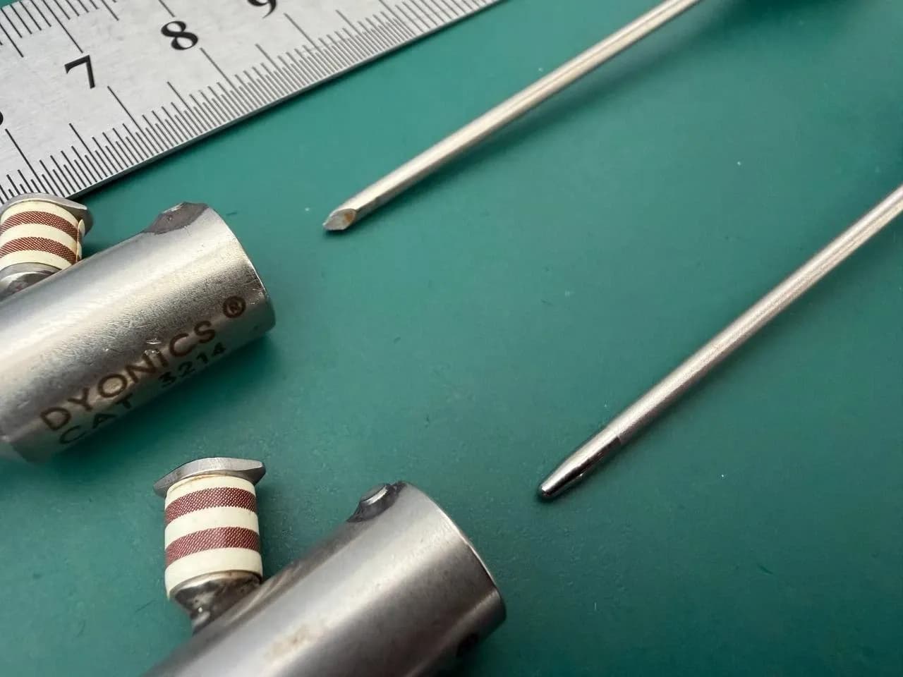 Канюлі та троакари Dyonics 3214 для дрібних суглобів 1.9mm, комплект із 7 інструментів