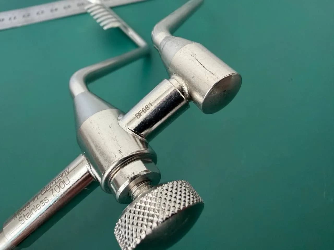 Pilling Weck 485265 Mahorner Thyroid Retractor 7 Sharp Prongs 9" (23cm)