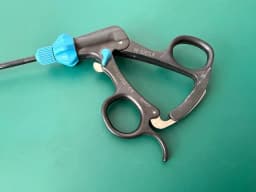 R.Wolf Universal holding forceps 8393.482, sheath, and handle 8393.0002