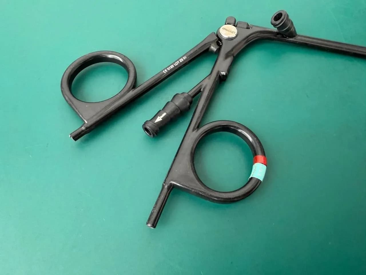 Karl Storz 461010 Bipolar Forceps 15°Upturned Suction Channel 12.5cm