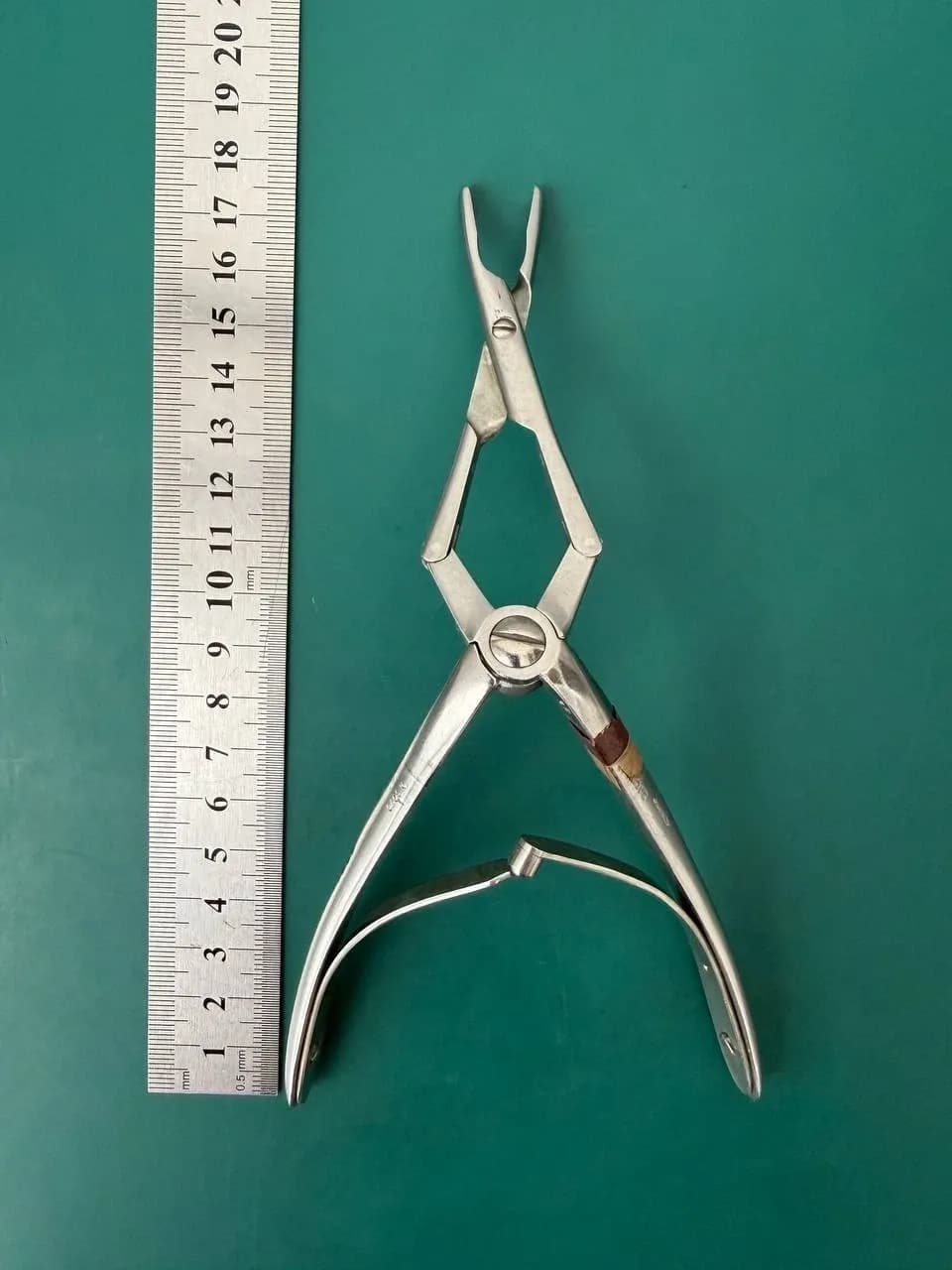Storz N3070 Jansen-Middleton Septum Forceps 4mm x 11mm cups 174mm, 6.9 inches.