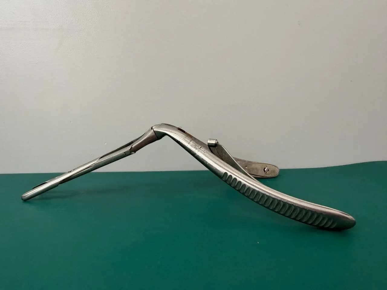Storz N3070 Jansen-Middleton Septum Forceps 4mm x 11mm cups 174mm, 6.9 inches.