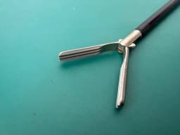 Затискач Snowden-Pencer 90-5018 DeBakey Diamond-Line, 15-1/4″