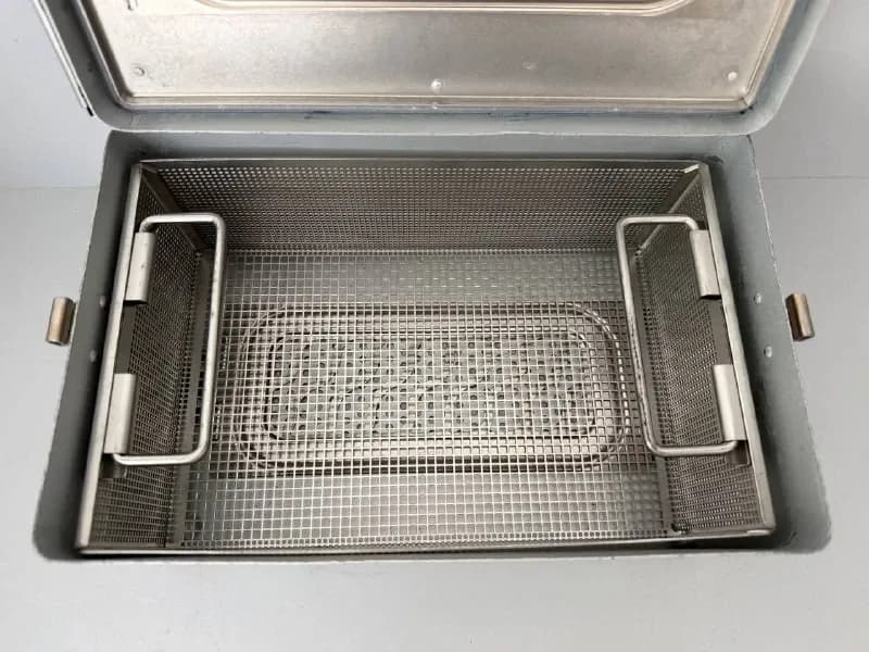Aesculap Sterilization Case JN091, JF282R Basket