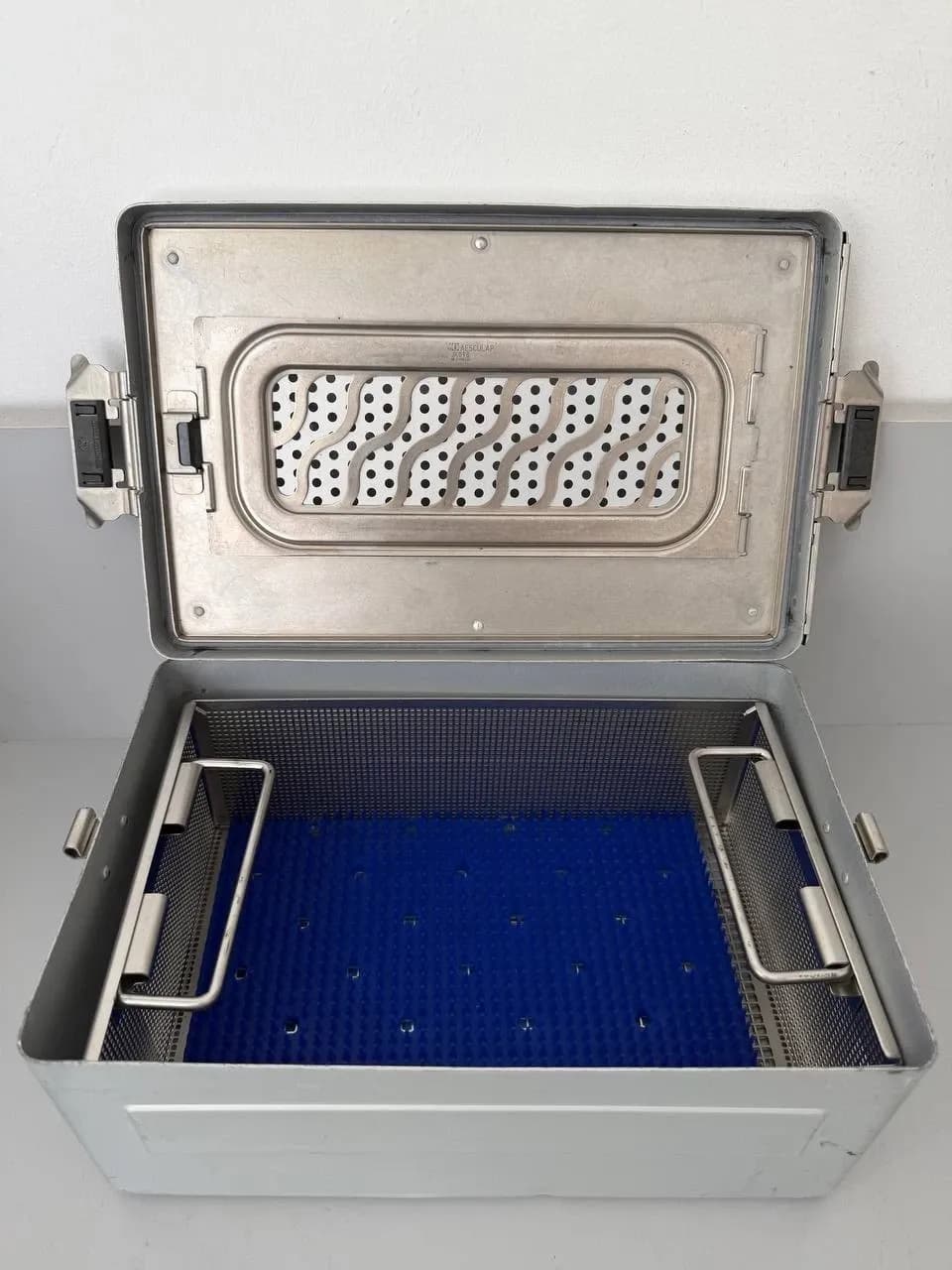 Aesculap Sterilization Case JN091, JF282R Basket with silicone mat