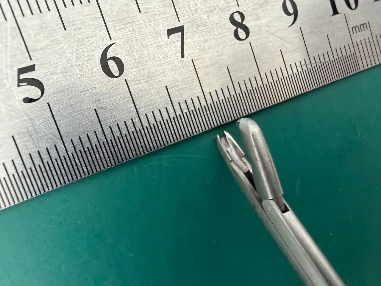 Пінцет для дискектомії Codman 80-1654 Williams 2 мм 5-1/2″