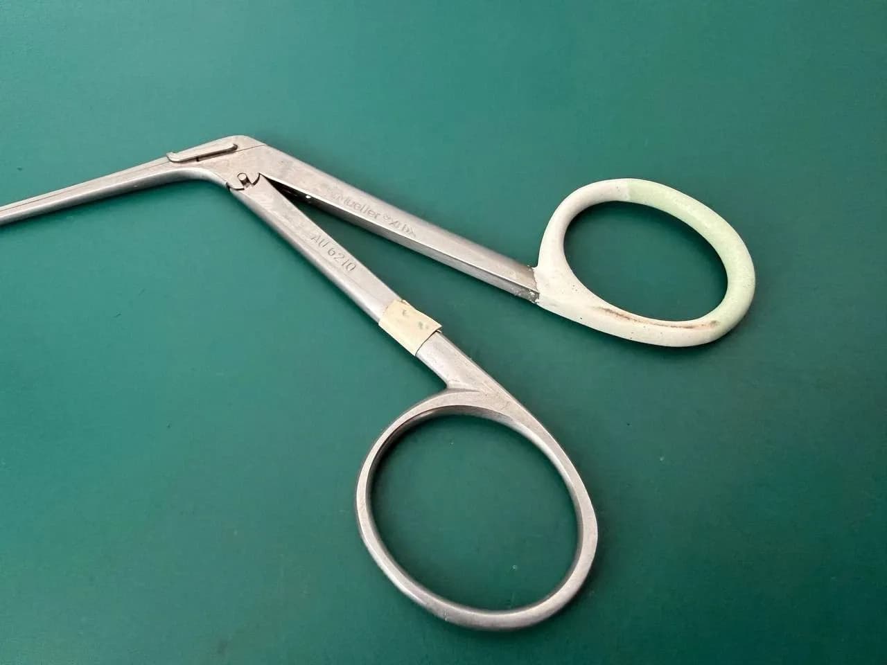 Вушний висікач V. Mueller AU6210 Hartmann-Citelli, чашоподібні губки 2mm